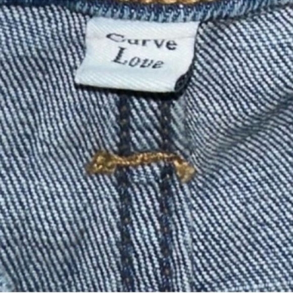 Abercrombie & Fitch Ultra High Rise Kick Flare Curve Love Jeans - Picture 11 of 12